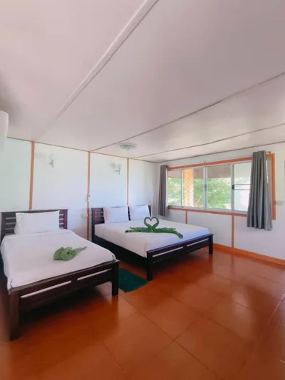 Deluxe Double Room with Balcony and Sea View — Phi Phi View Point Resort